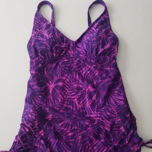 New! Sz 12 Slimming Swimsuit